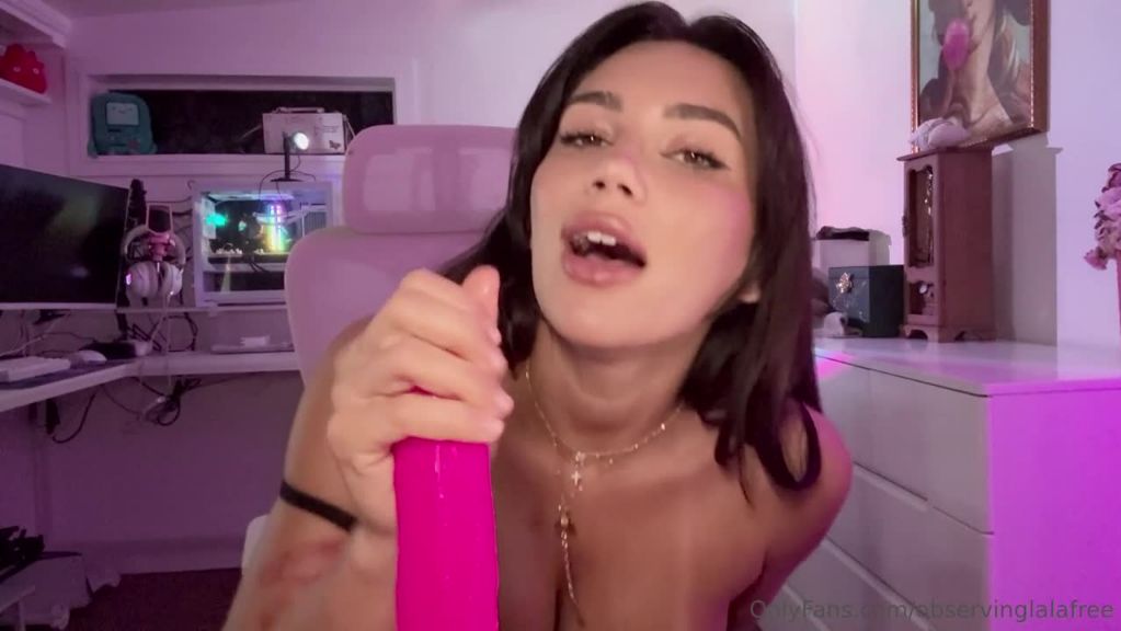 Observinglalaxo Gives Jerk Off Instructions With Dildo